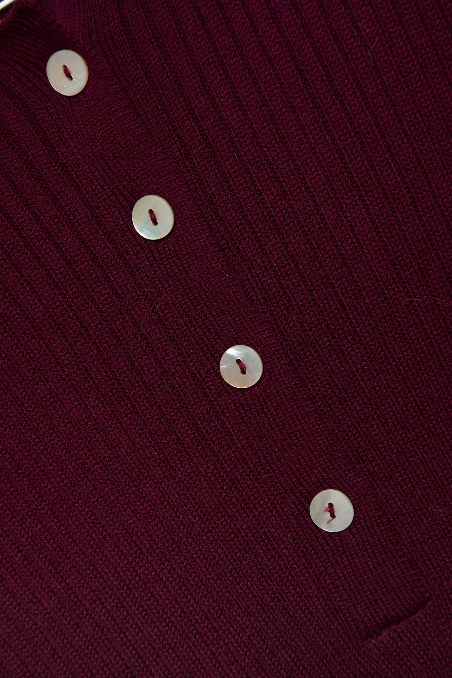 Abito in maglia a coste con colletto polo