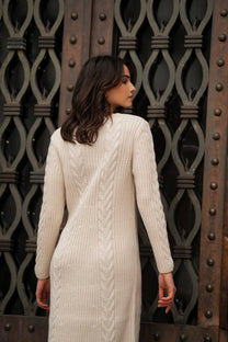 Abito midi in maglia a coste con trecce