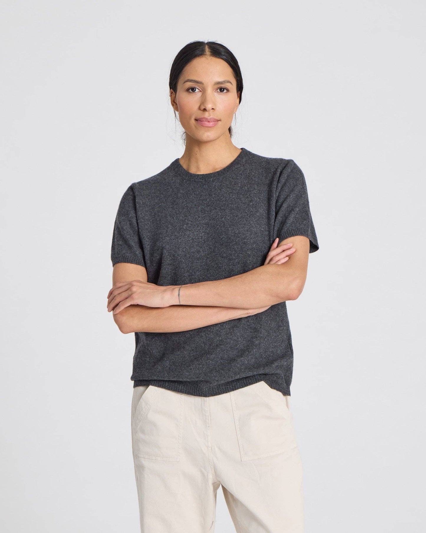 Maglia in cashmere a maniche corte Ellia grigio scuro mélange
