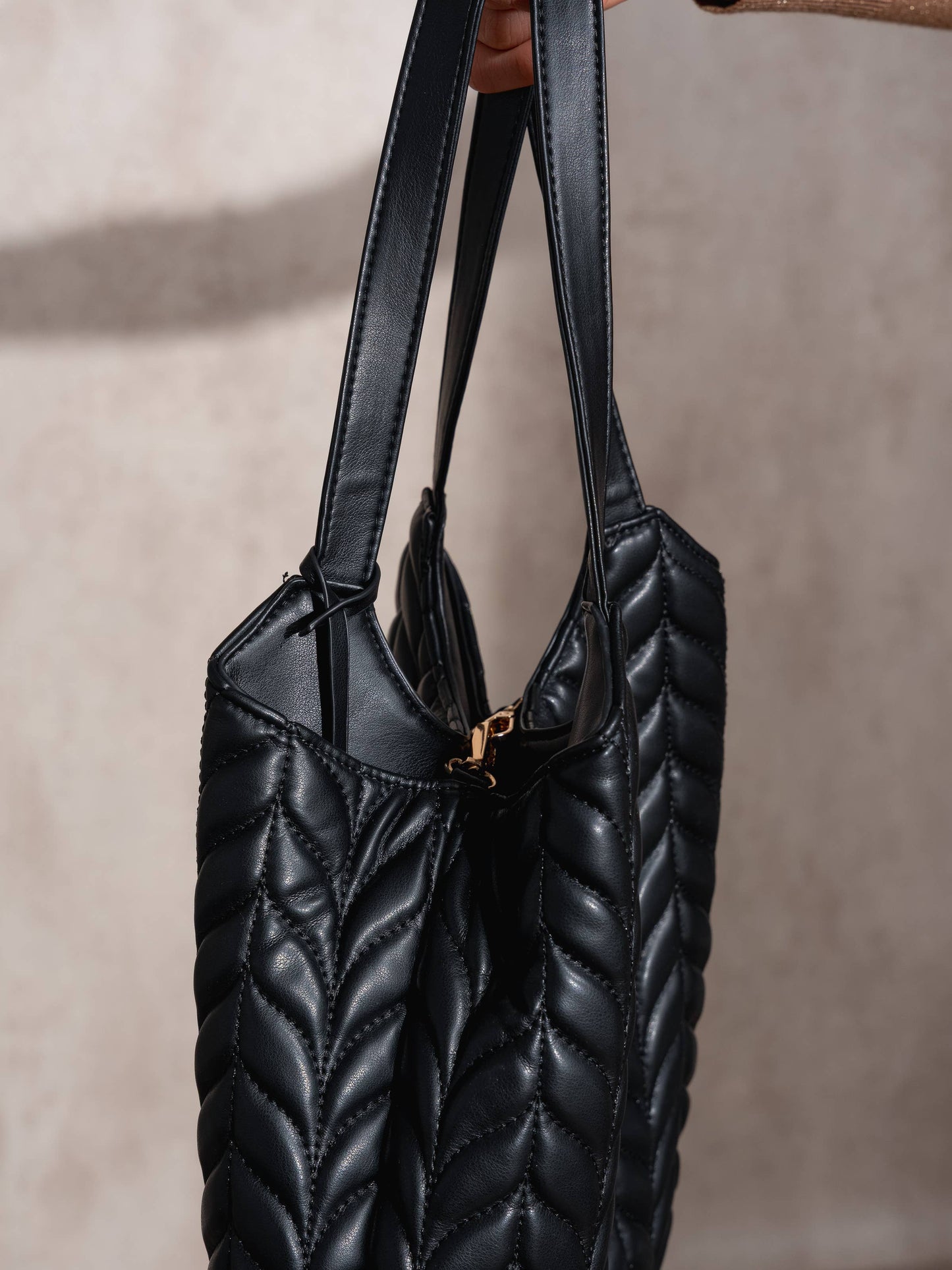 Borsa shopper trapuntata in ecopelle