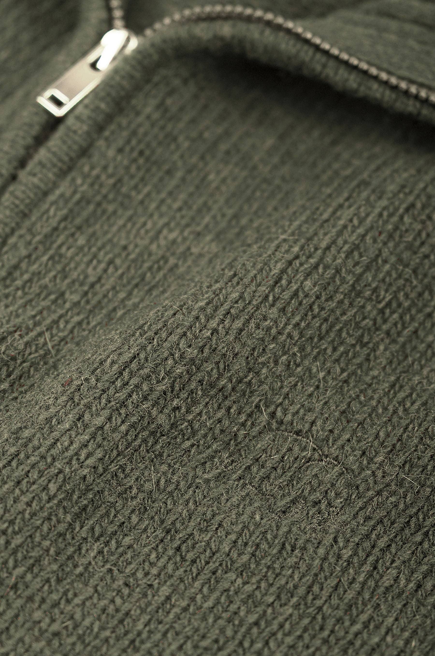 Maglia uomo in lana jacquard con zip a quarto color salvia