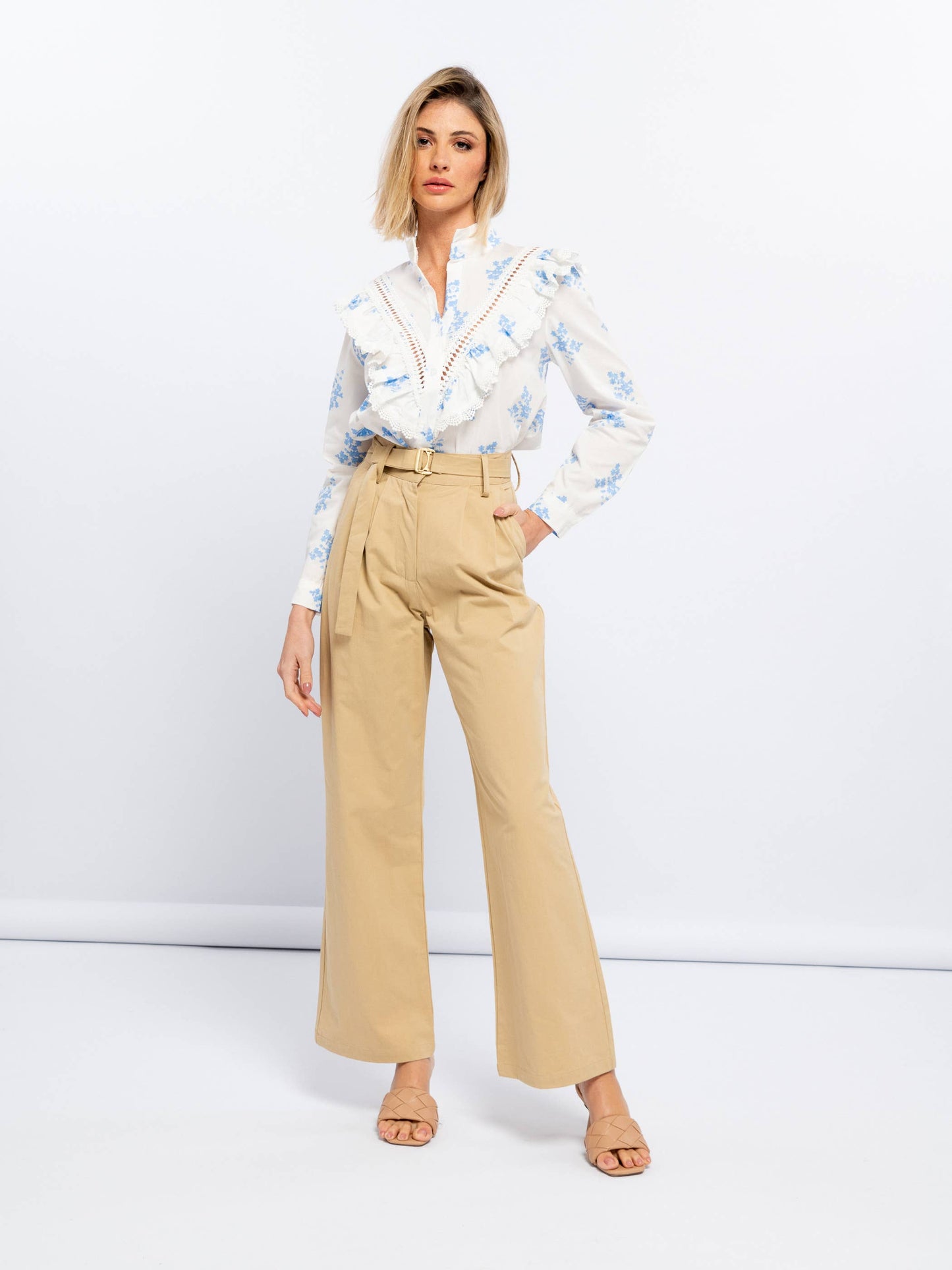 Pantaloni lunghi in cotone a vita alta con cintura