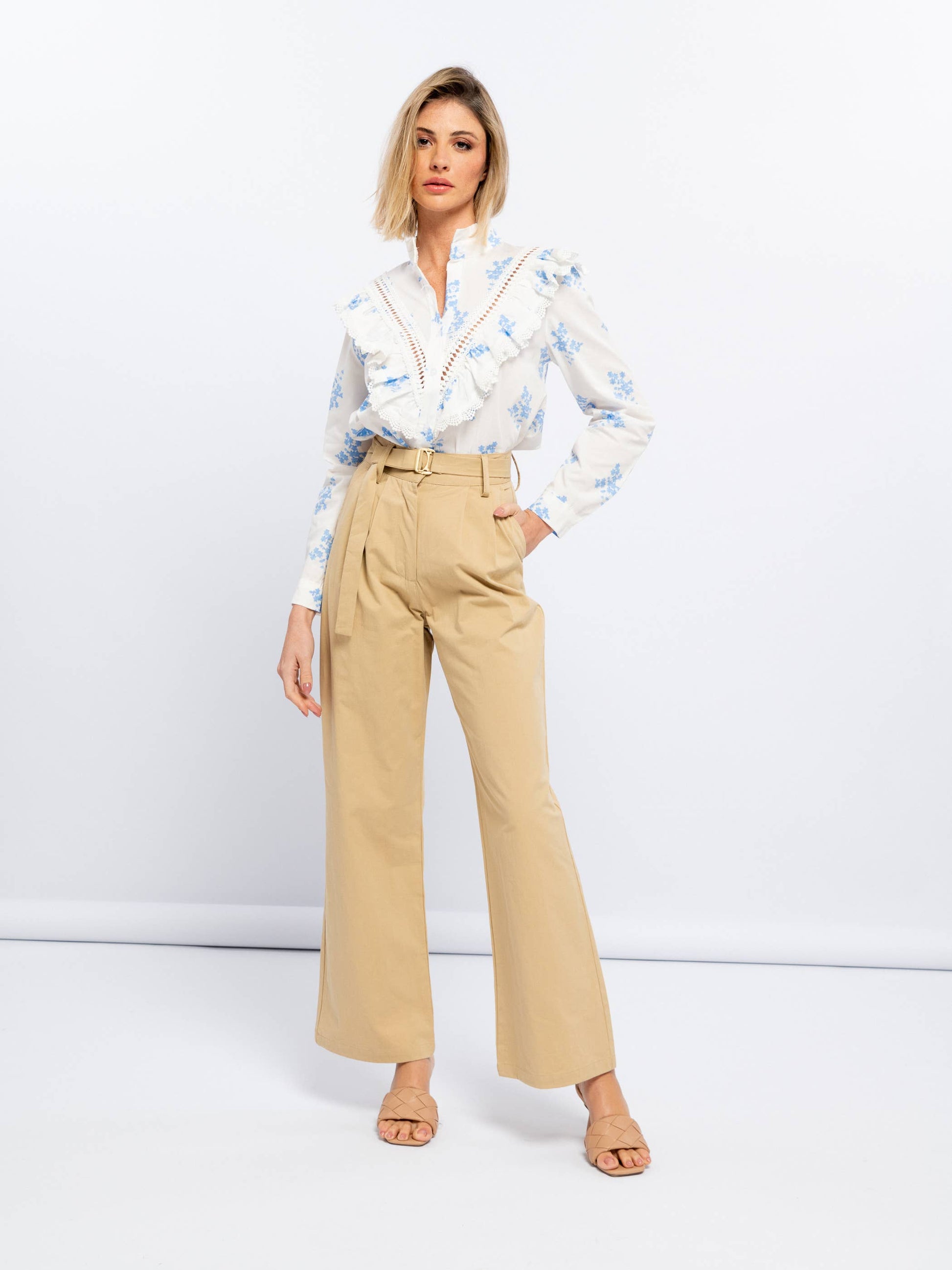 Pantaloni lunghi in cotone a vita alta con cintura