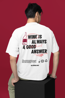 T-shirt unisex in cotone biologico con stampa “Wine is always the best answer”