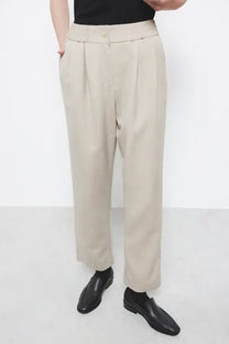 Pantaloni Sigaretta dritti con vita elasticizzata e tasche oblique