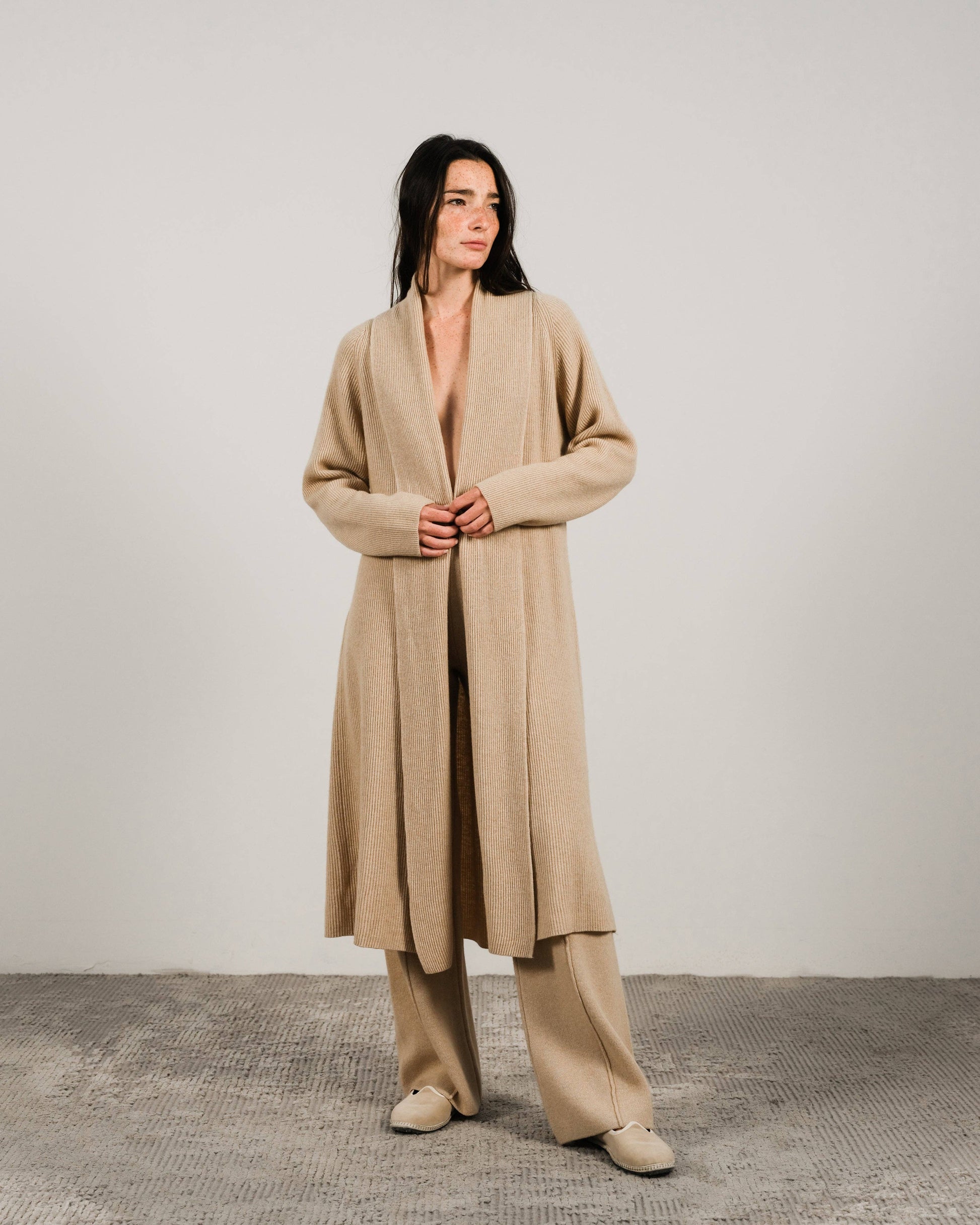 Maxi cardigan in misto cashmere con collo a scialle