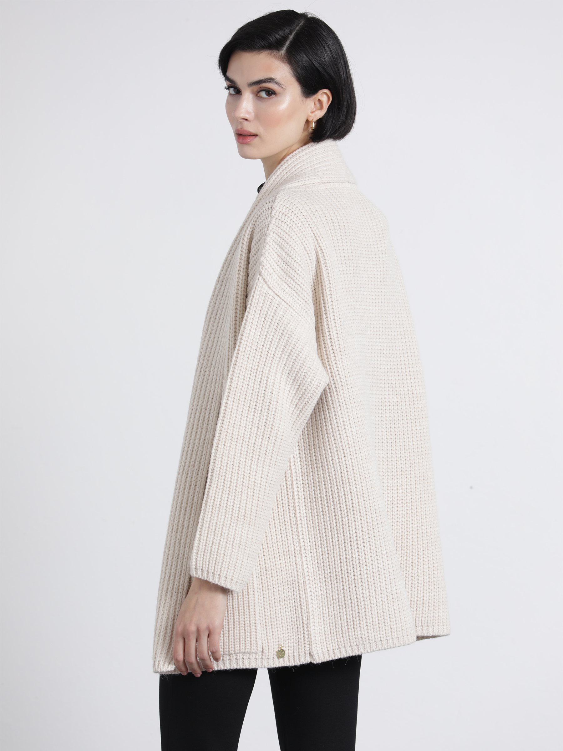 Cardigan in maglia beige oversize