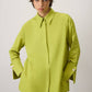 Camicia in popeline verde con polsini ampi