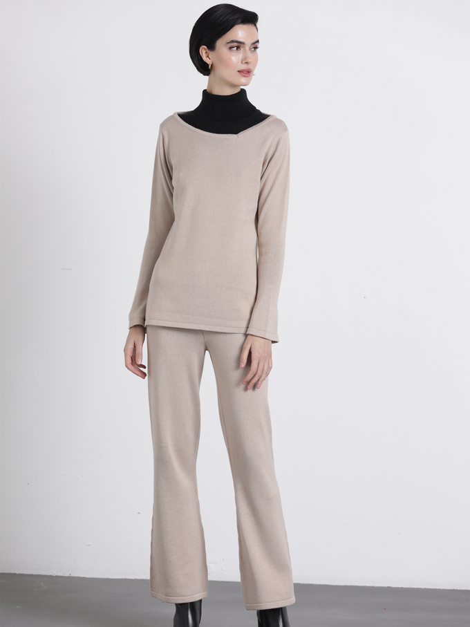 Pantaloni in maglia a zampa