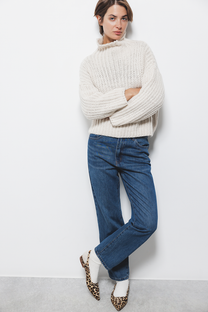 Maglione a trecce con collo alto