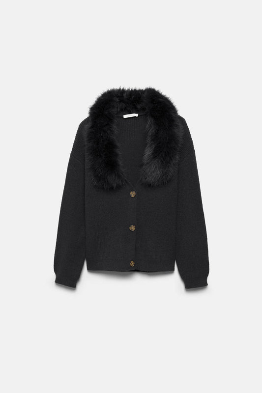 Cappotto in maglia con colletto in ecopelliccia