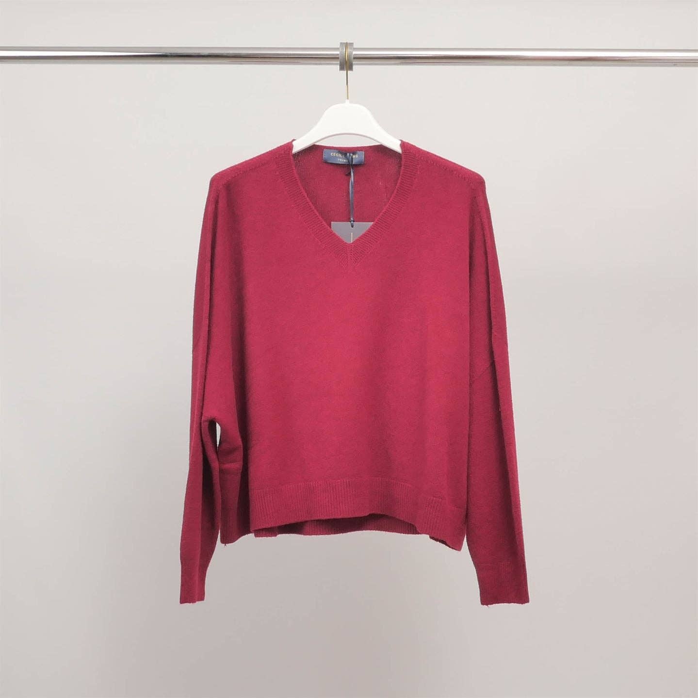 Maglione oversize con scollo a V in maglia morbida