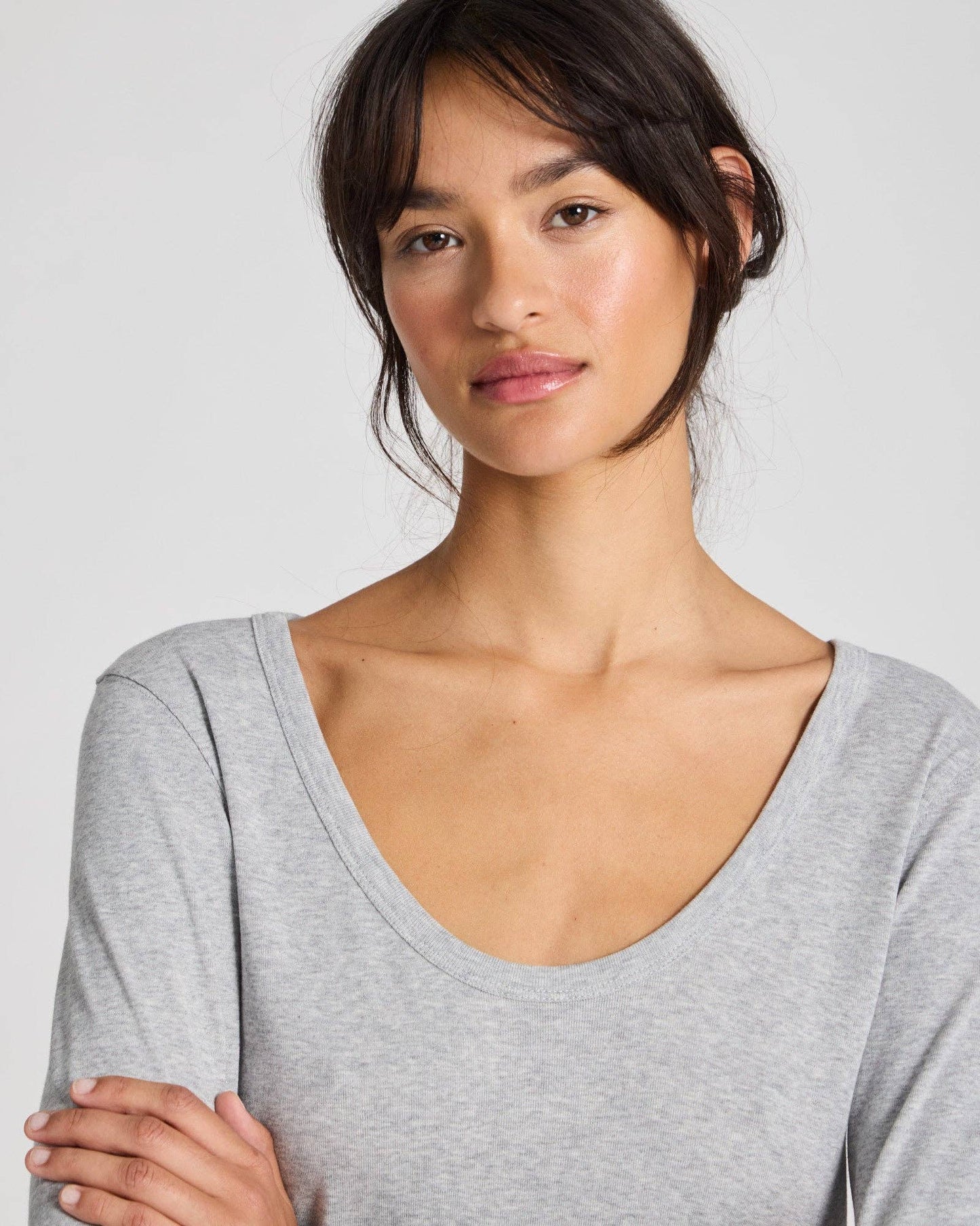 Maglia a maniche lunghe Ivy in cotone biologico a costine grigio chiaro mélange