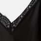 Abito midi in raso con pizzo e spalline sottili