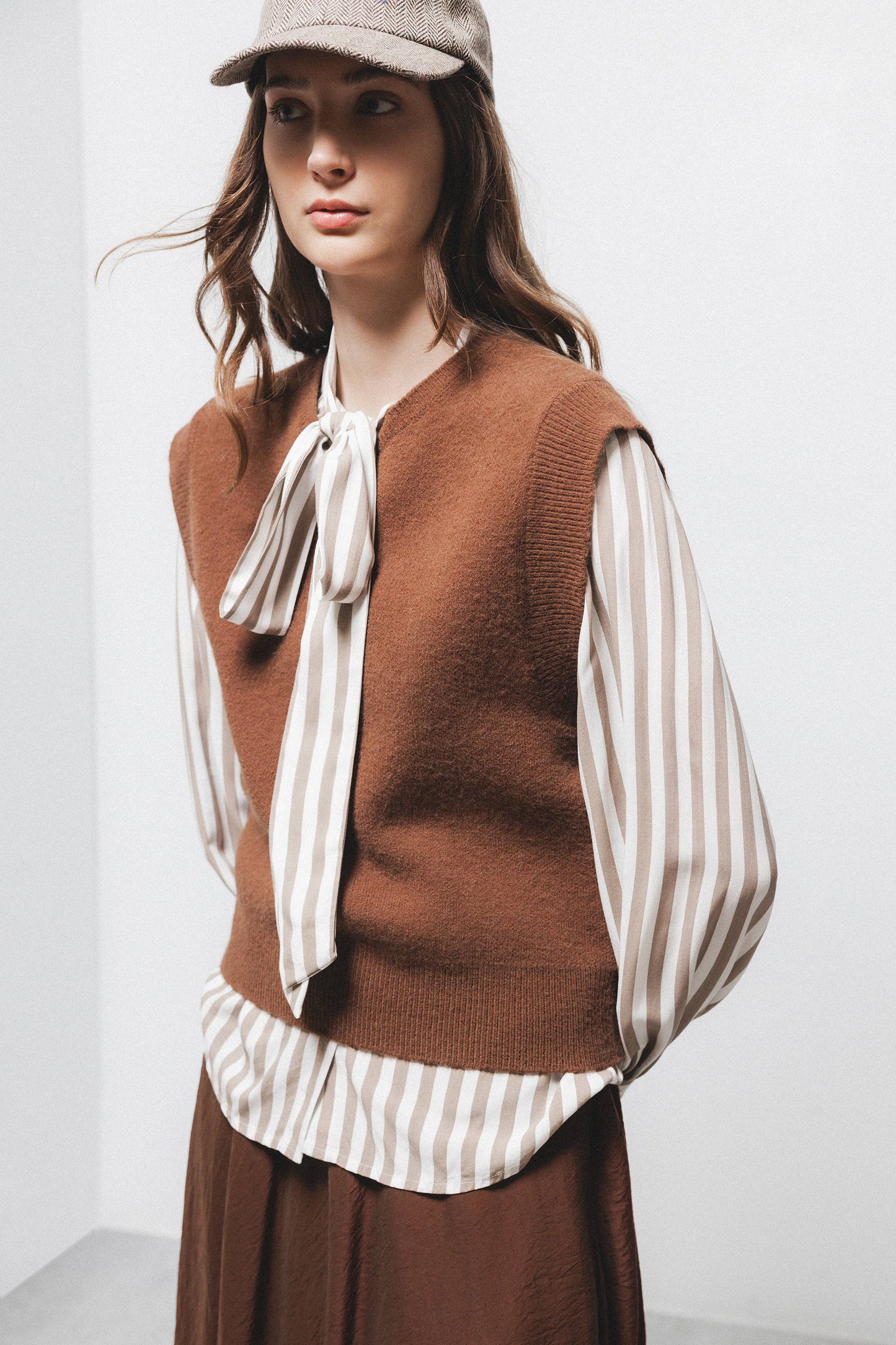 Gilet in maglia rasata girocollo