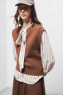 Gilet in maglia rasata girocollo