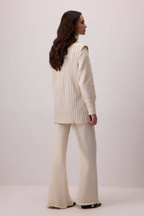 Gilet a collo alto a righe in misto lino e cotone
