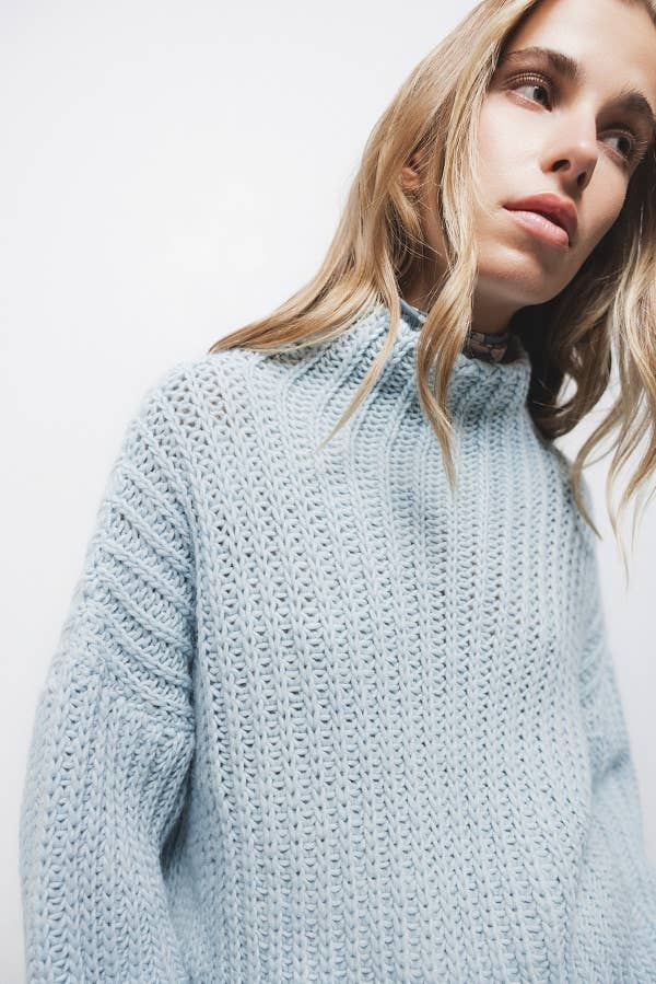 Maglione dolcevita a maglia grossa