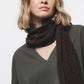 Blusa essenziale con scollo a V e orlo asimmetrico