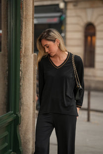 Maglia scollo a V con profili a contrasto