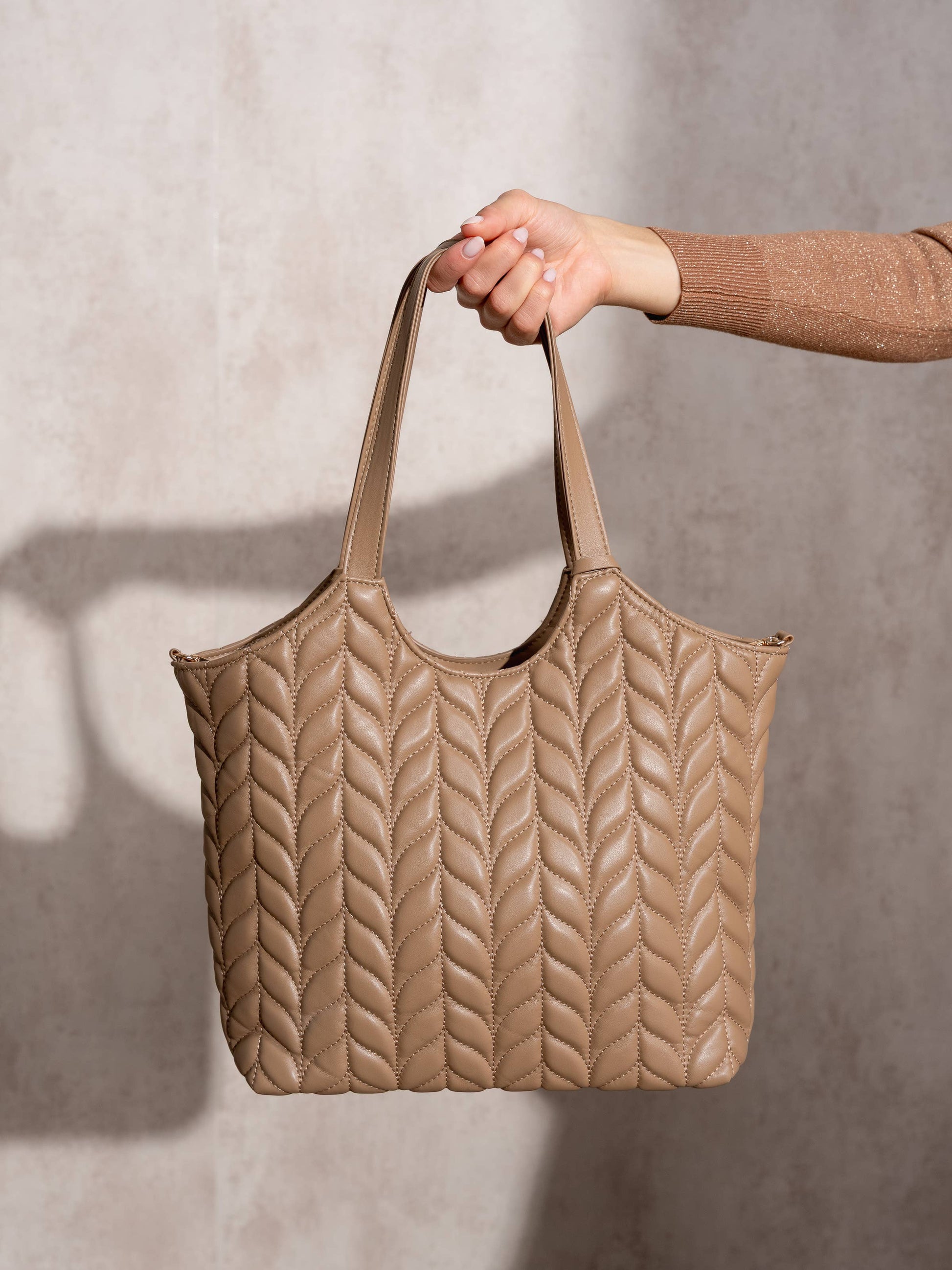 Borsa shopper trapuntata in ecopelle