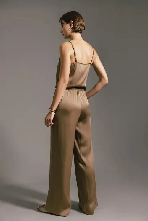 Pantaloni fluidi a gamba dritta con vita elasticizzata