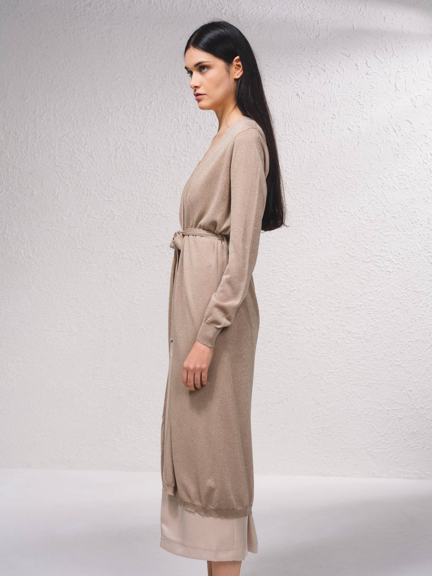 Cappotto lungo lucido con cintura