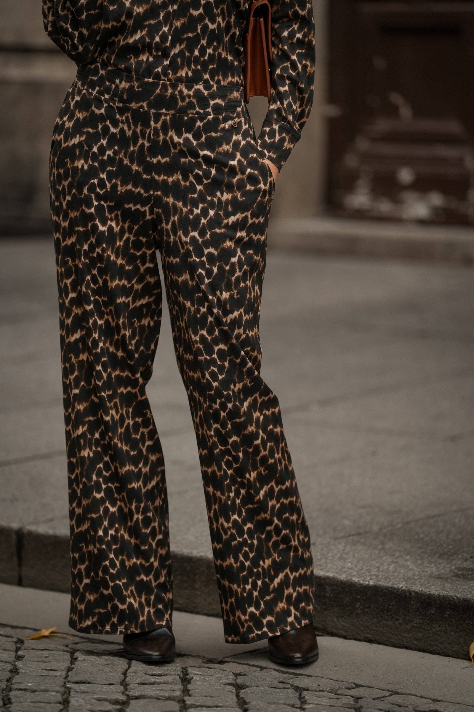 Pantaloni animalier in viscosa