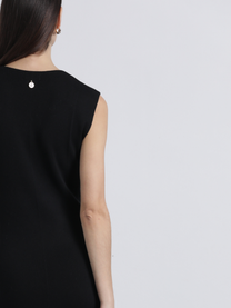 Abito midi nero con scollo a V