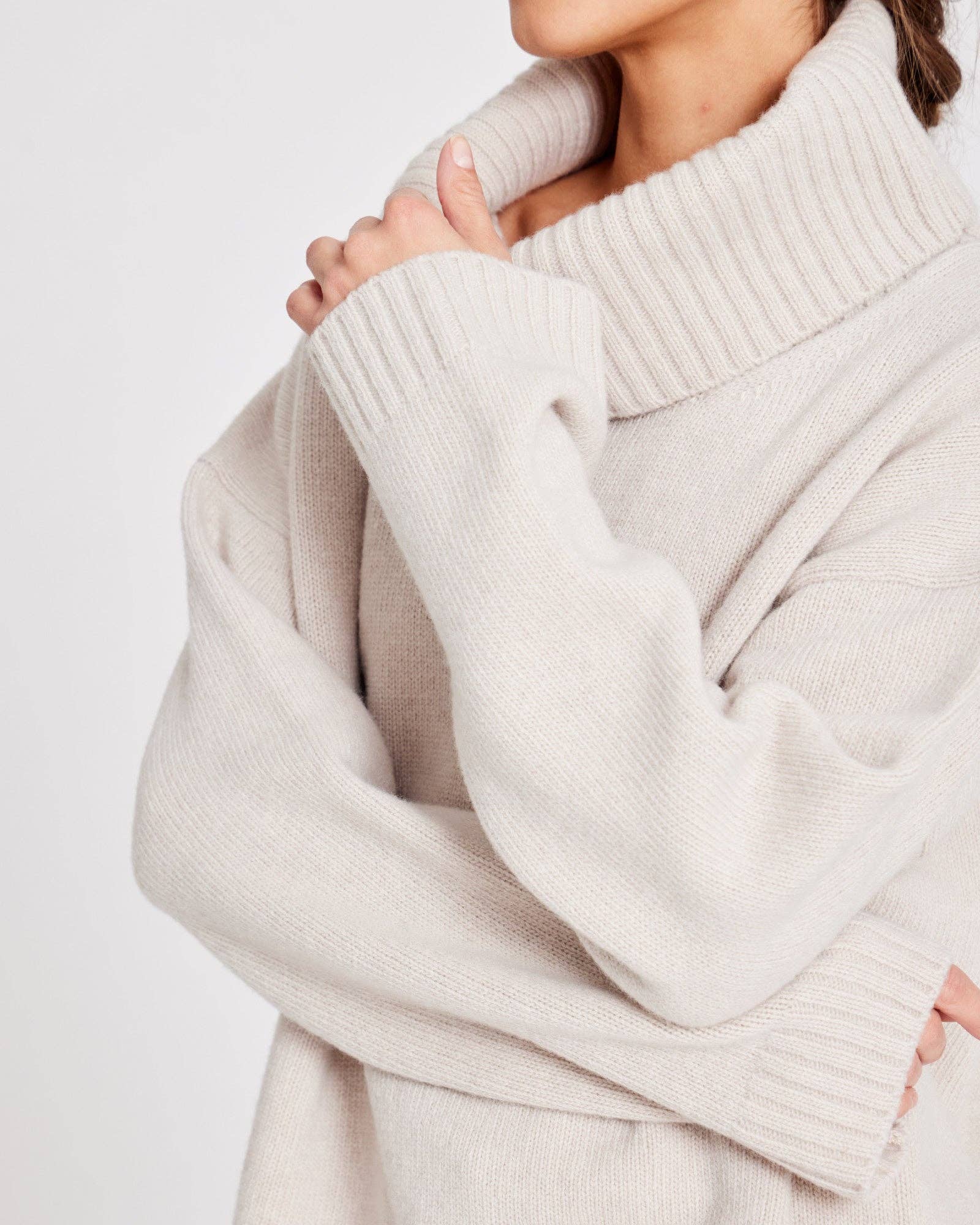 Maglione dolcevita in lana d’agnello biologica GOTS