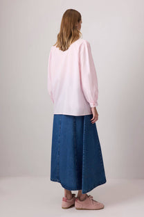 Camicia rosa in cotone con dettaglio floreale