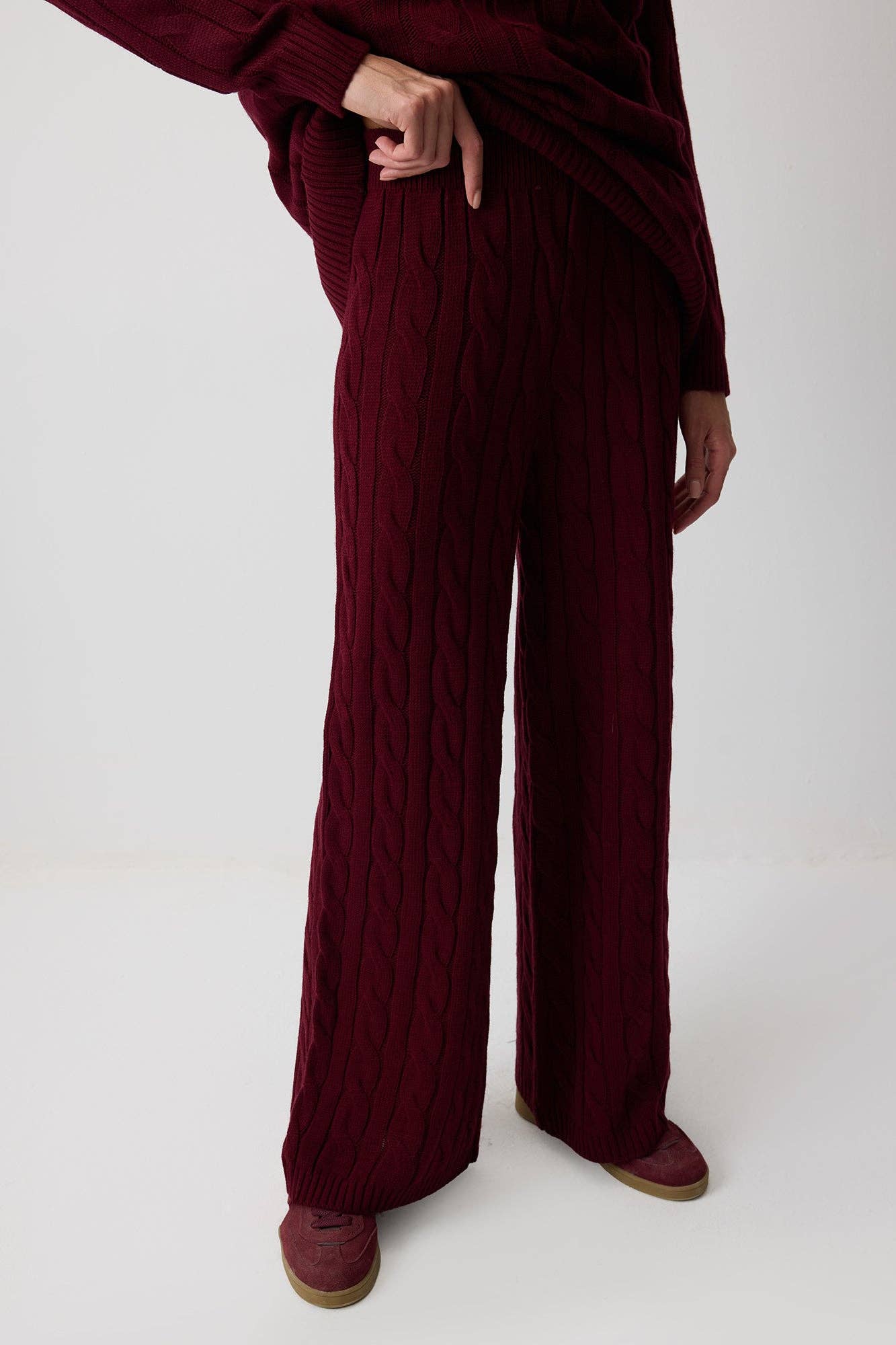 Set in maglia a trecce bordeaux