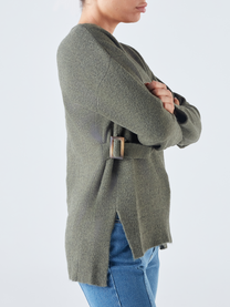 Maglione in maglia con fibbia laterale