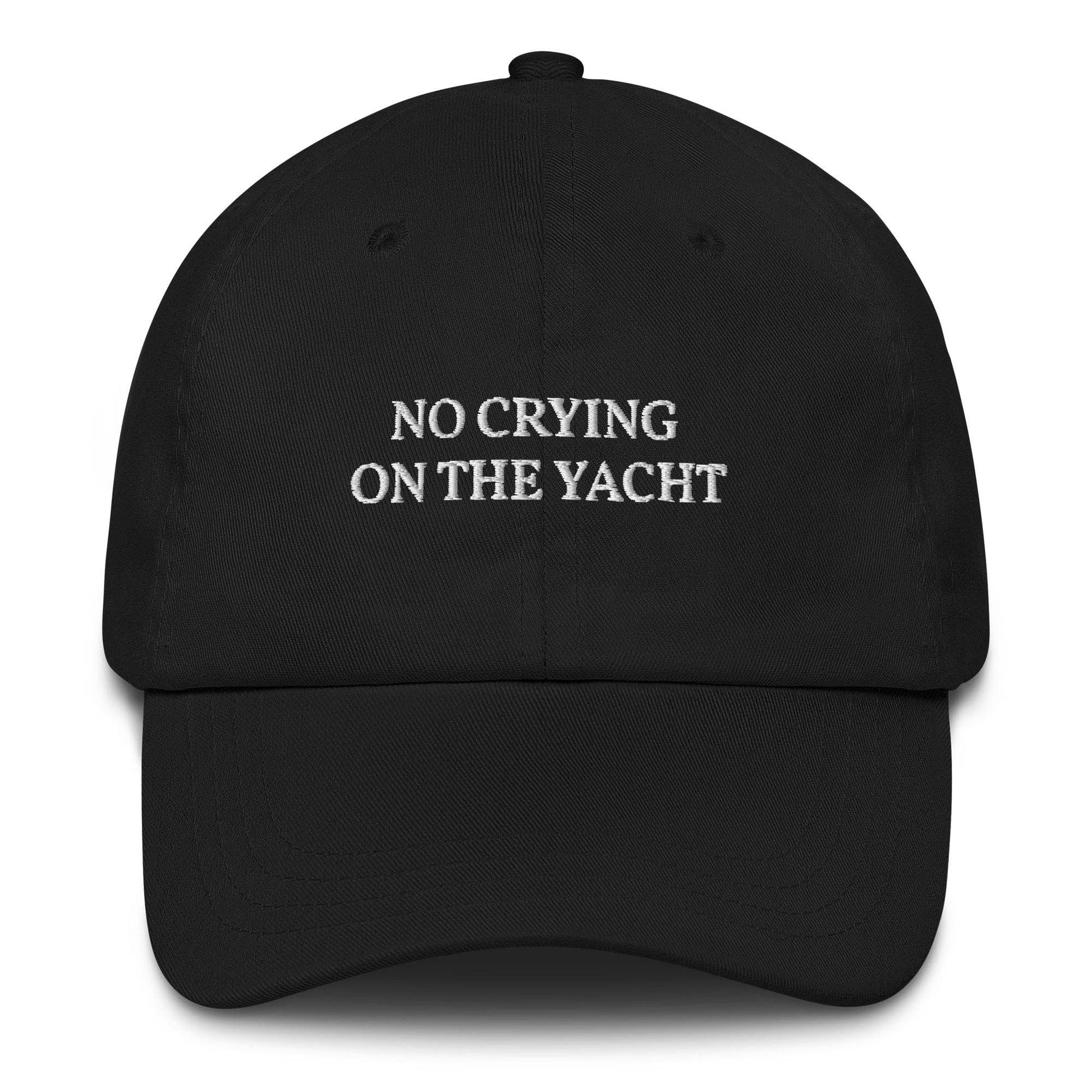 Cappellino dad hat ricamato “No Crying on the Yacht”