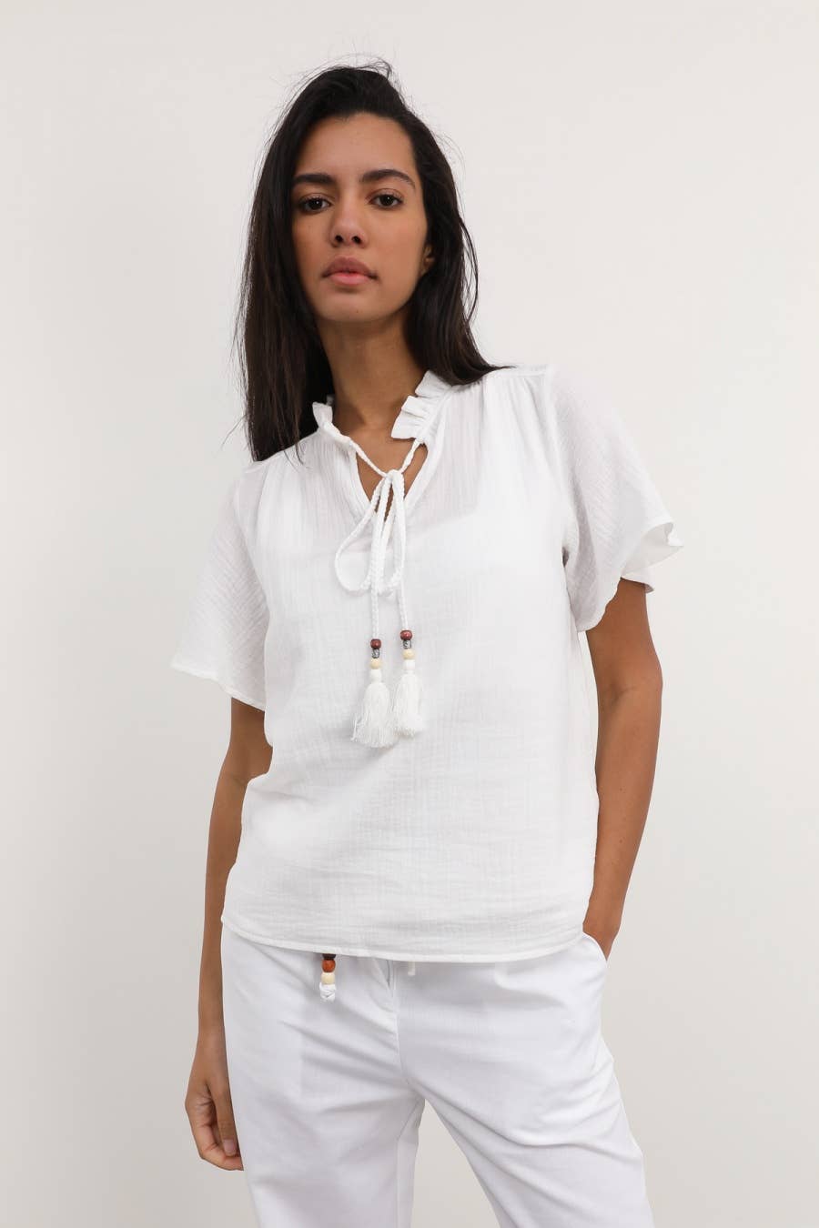 Blusa Tichka in cotone con laccetti e maniche a volant