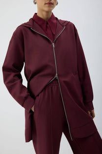 Giacca con cappuccio e zip lunga