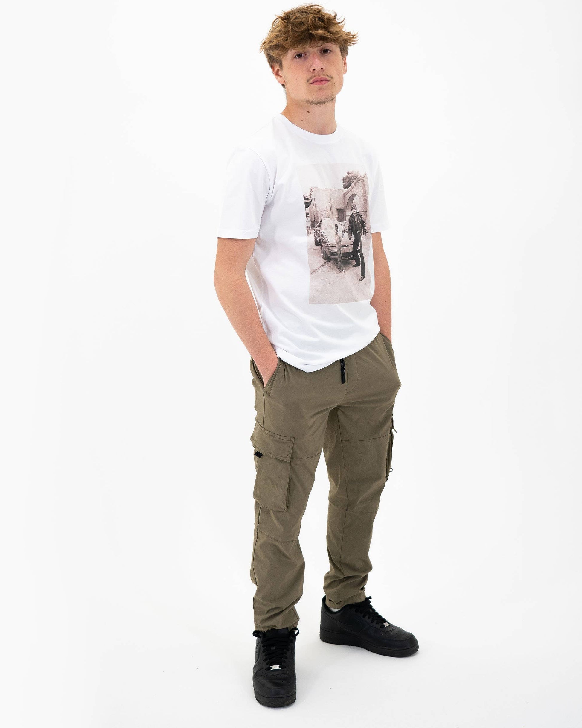 T-shirt unisex bianca con foto vintage