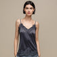 Top in raso con pizzo e spalline sottili