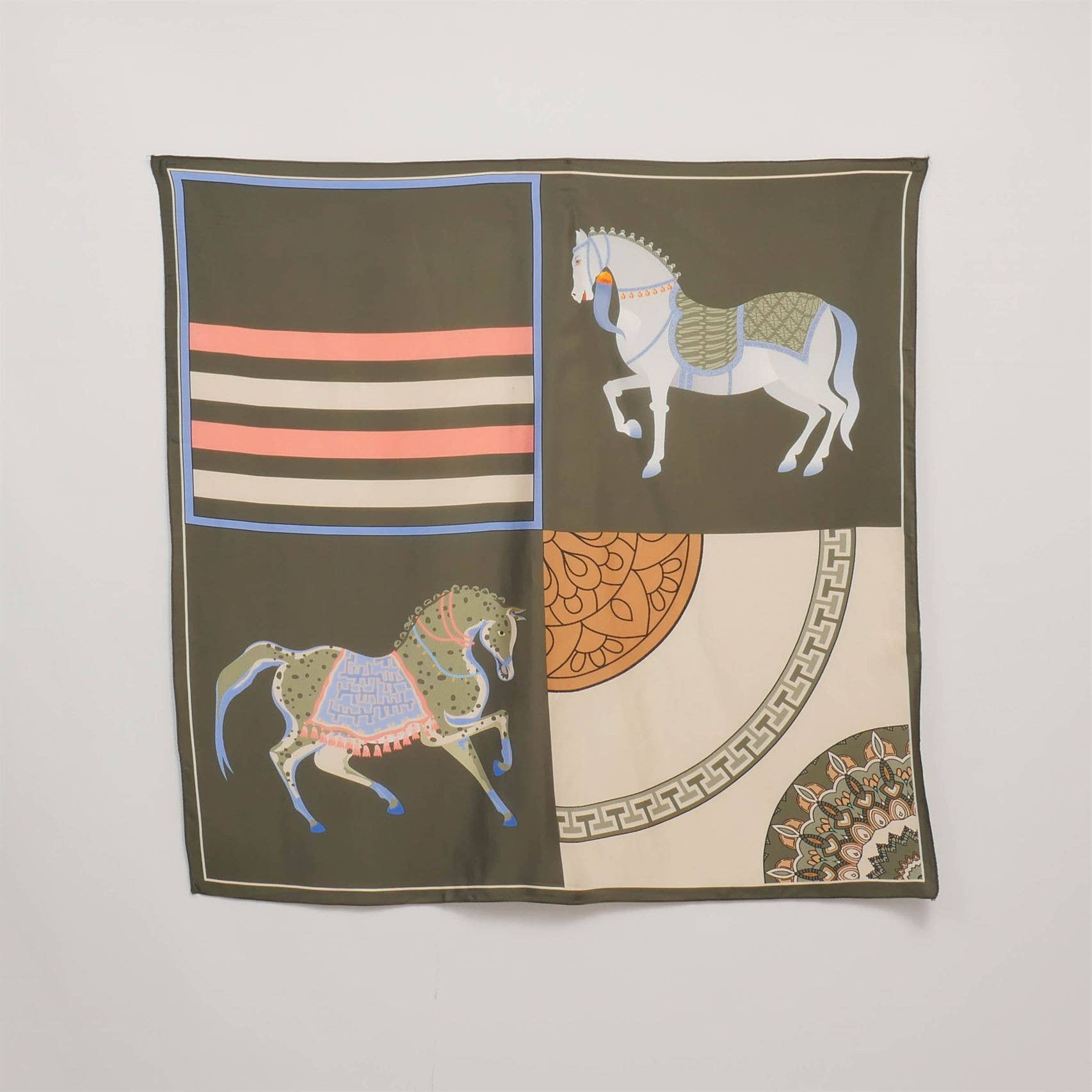 Foulard quadrato con stampa cavalli 80x80 cm