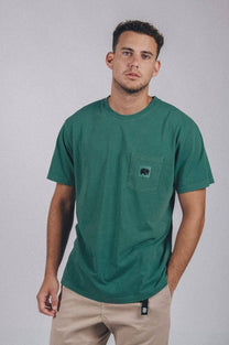 T-shirt tinta a pigmento verde con taschino