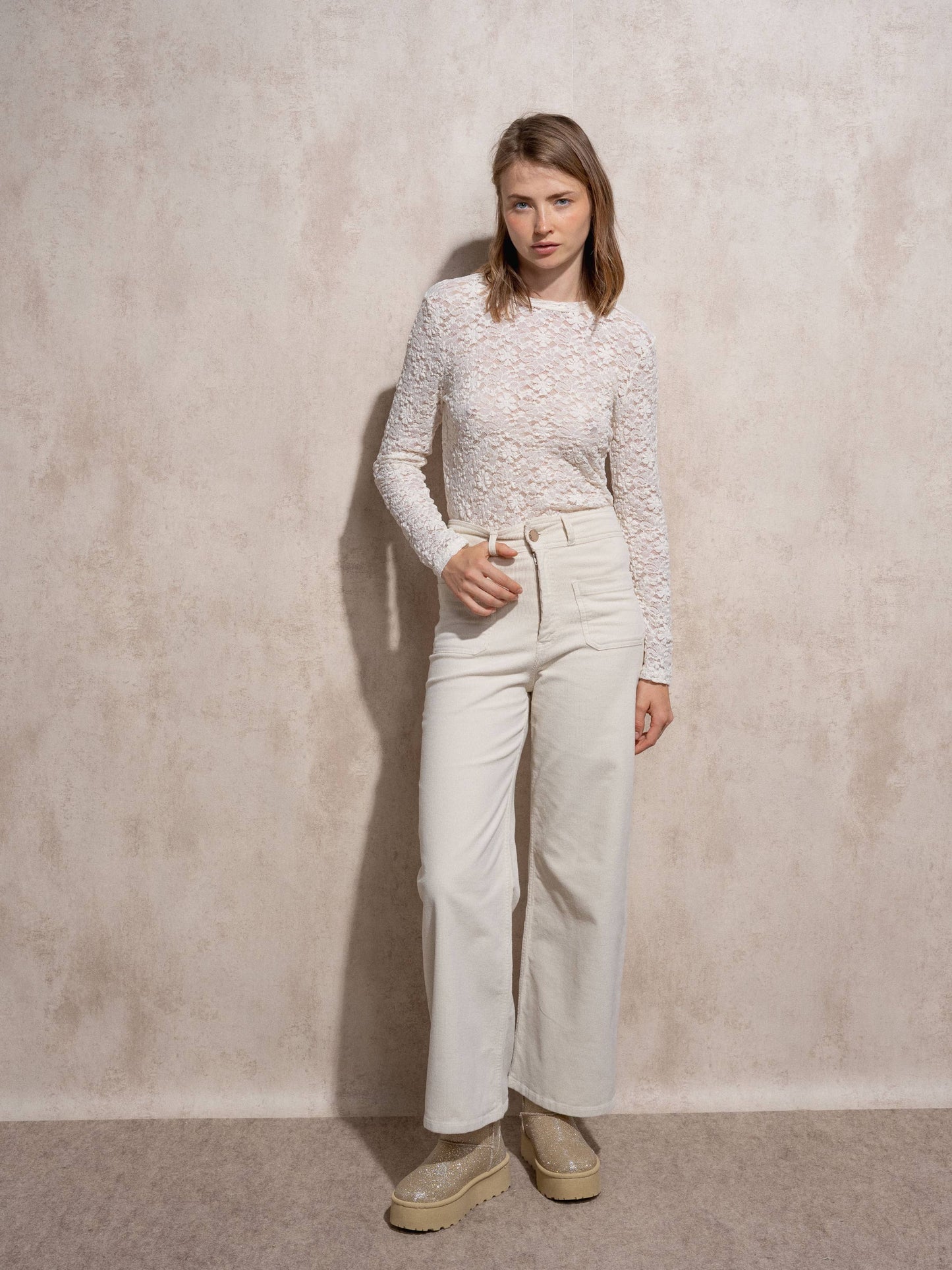 Pantaloni a vita alta in cotone elasticizzato color perla