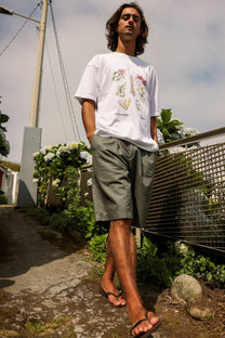Shorts sartoriali grigi con pieghe