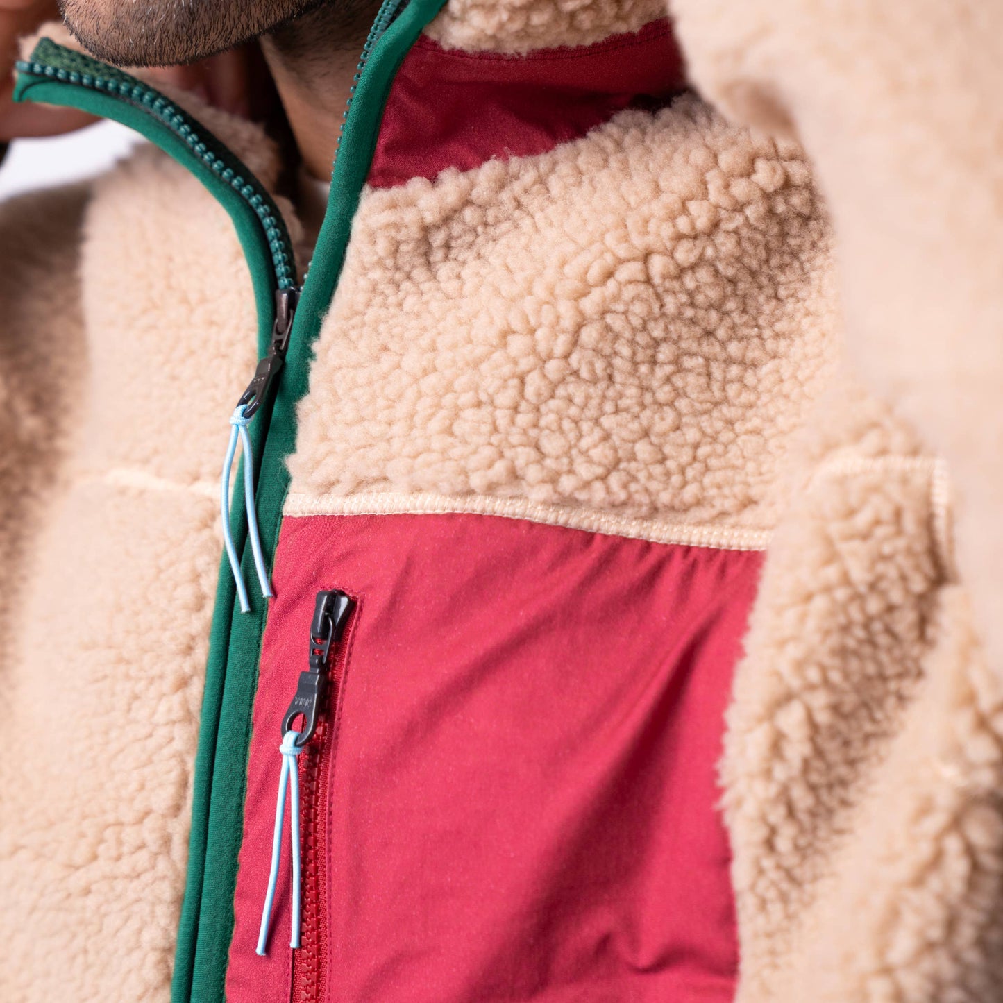 Giacca sherpa unisex con zip beige e bordeaux
