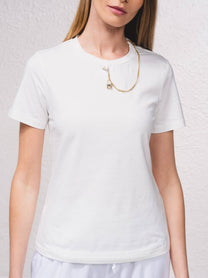 T-shirt basic aderente con catena dorata