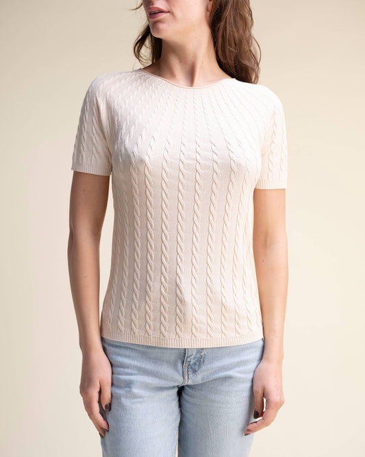 Top in maglia a trecce a maniche corte