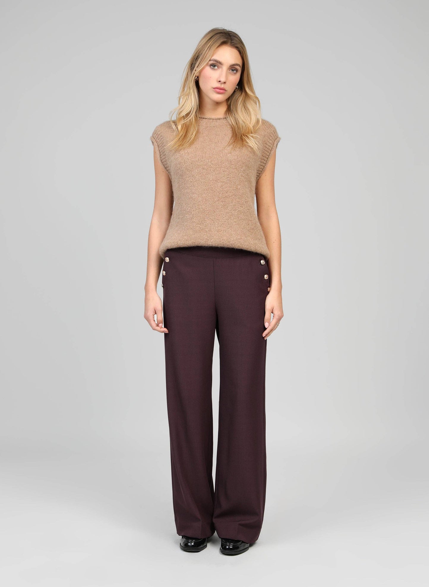 Pantaloni palazzo a vita alta color vino