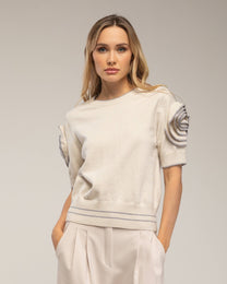 Maglia in cotone a righe con schiena aperta e fiocchi