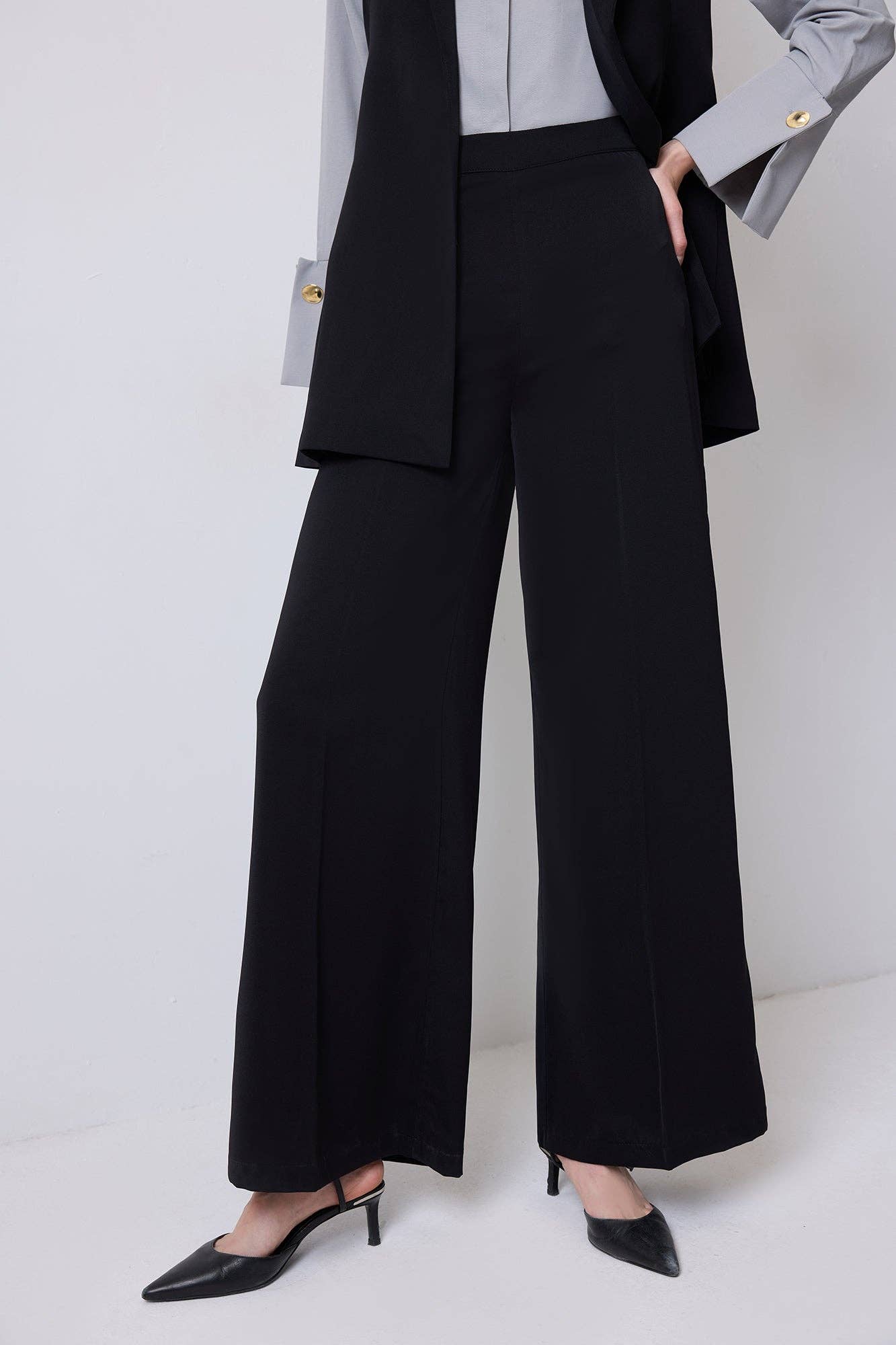 Set gilet doppiopetto con cintura e pantaloni a gamba larga
