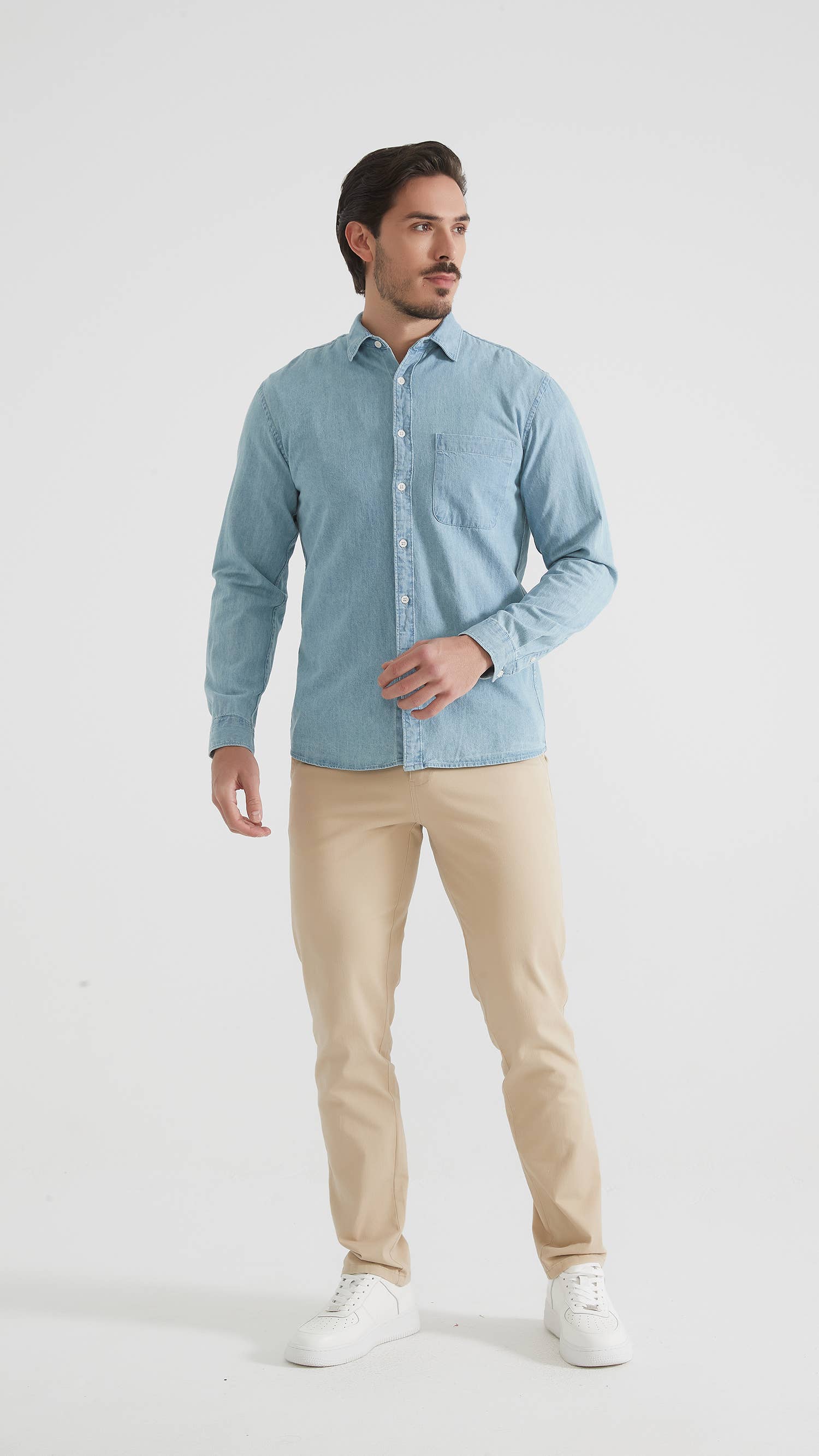 Camicia dritta in denim azzurro cielo