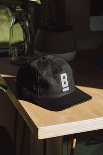 Cappellino cerato B-Flat nero con logo
